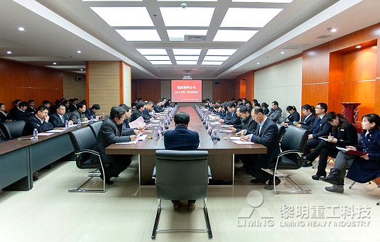 黎明重工科技2013年報(bào)出爐:運(yùn)營數(shù)據(jù)飄紅 33%年銷售增長(zhǎng)再創(chuàng)新高